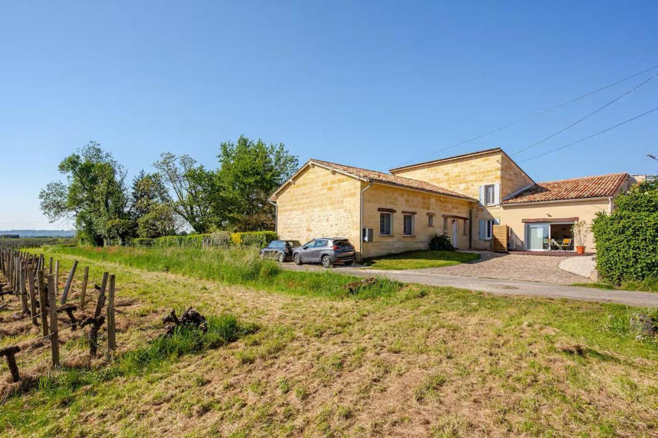 Guesthouse Les Maurins Saint-Sulpice-de-Faleyrens Exterior foto